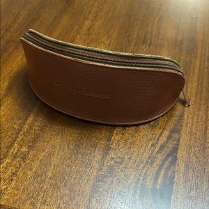 Tommy Bahama Light Brown Leather Men's Sunglasses Case